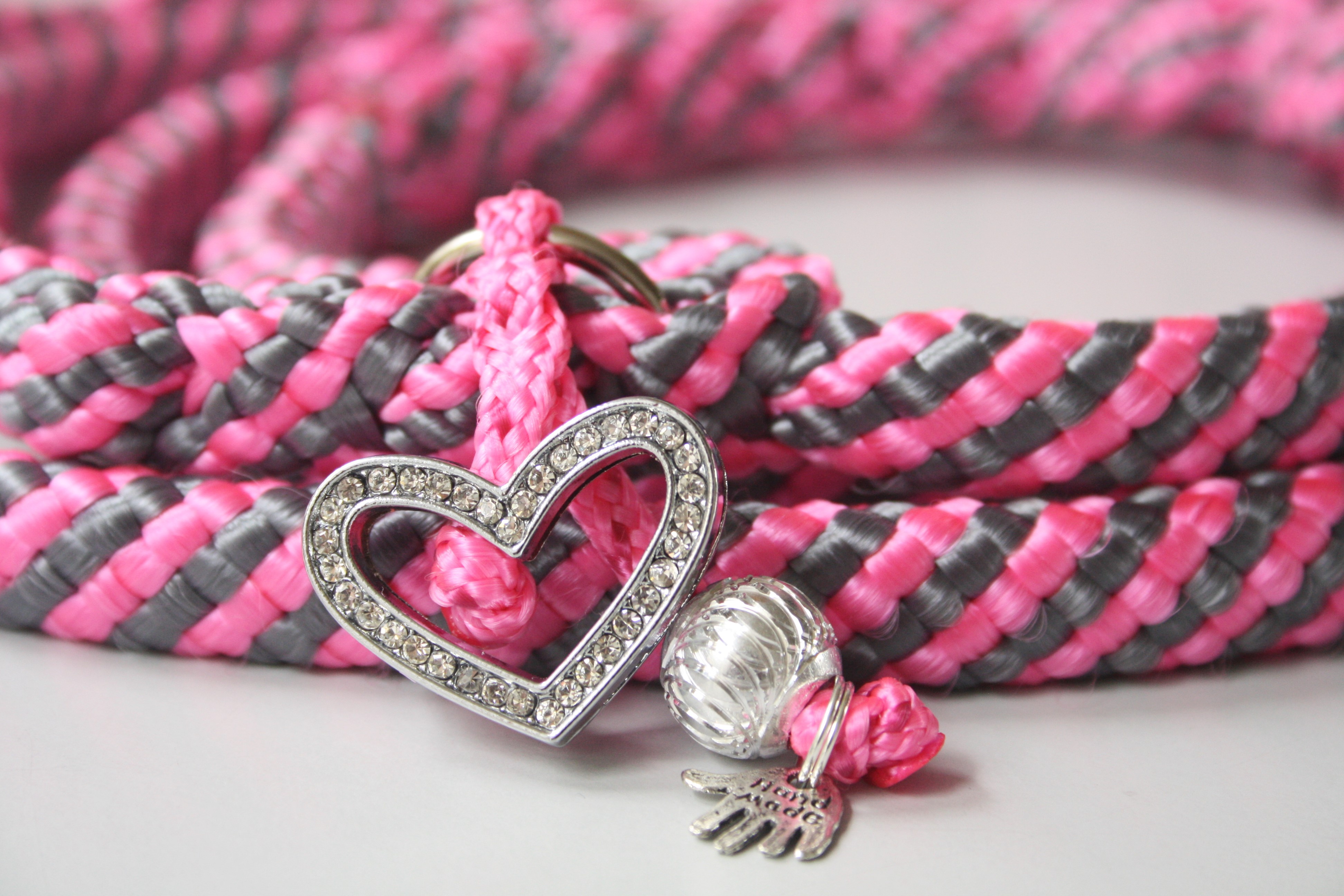 Nieuwe ontwerpen lijnen en riemen in onze shop !